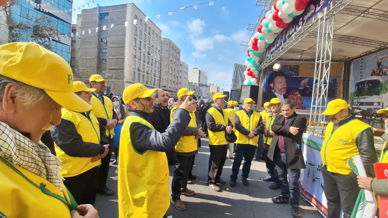 22 بهمن 1403 غرفه آزادگان 15