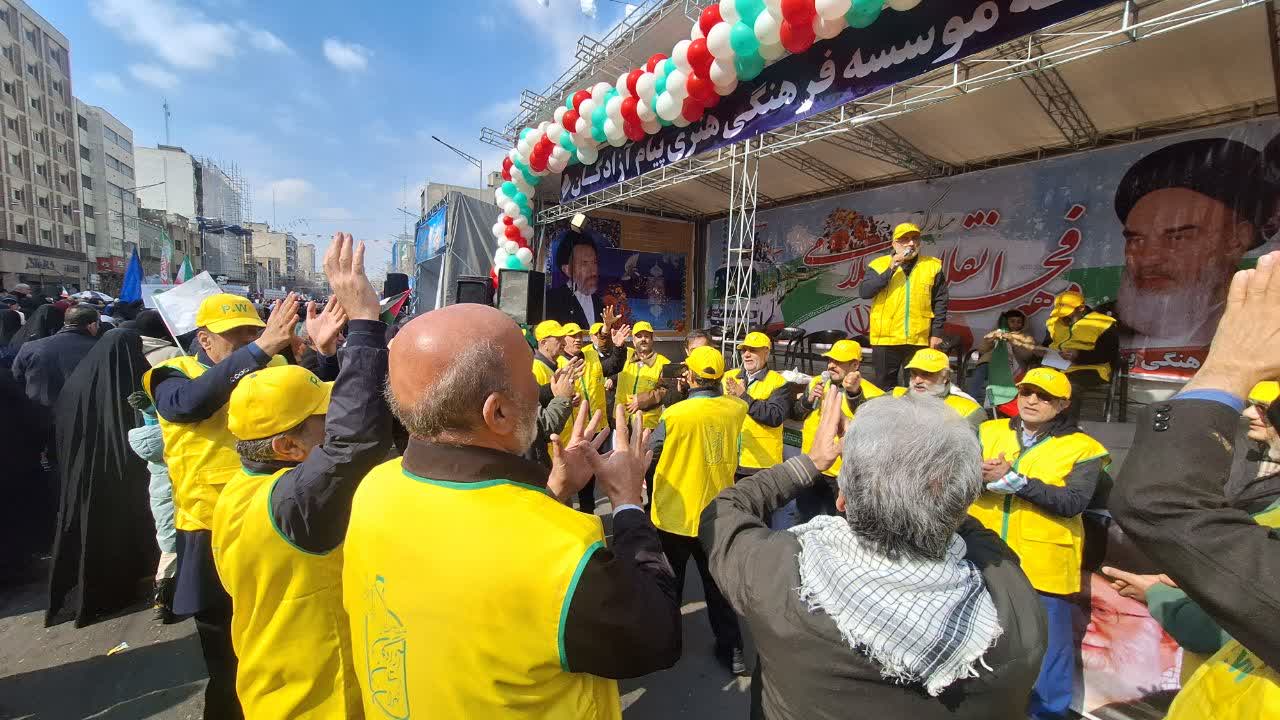 22 بهمن 1403 غرفه آزادگان 16