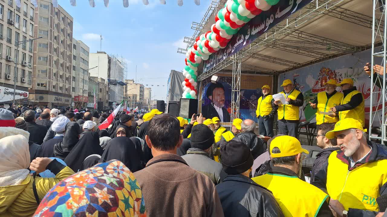 22 بهمن 1403 غرفه آزادگان 25