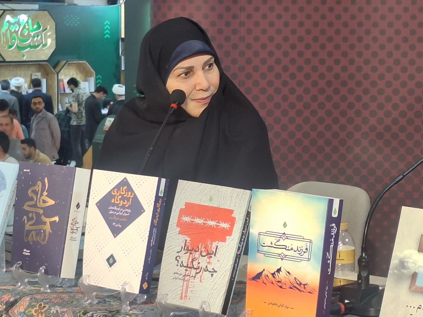 از قلم تا لنز؛ روایت تصویری آیین رونمایی از تازه‌های انتشارات پیام آزادگان