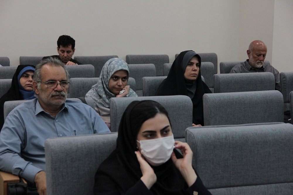 نشست «روایت و جنگ روایت‌ها در عصر استقامت» با محوریت جنگ‌های تحمیلی اخیر، به همت مؤسسه فرهنگی‌هنری پیام آزادگان و با حضور جمعی از نویسندگان و پژوهشگران در خانه کتاب و ادبیات ایران برگزار شد.
