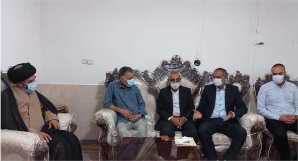 دیدار جمعی از مسئولین نظرآباد با جانباز و آزاده سرافراز «فایزر ترابی»