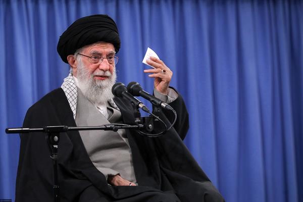 رهبر انقلاب: ماه رمضان، ماه فرصت‌هاست/ همۀ بیماری‌های مهلک در این ماه قابل درمان است