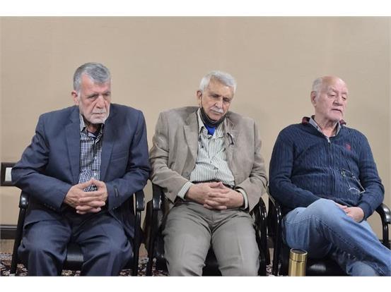 نشست خلبانان آزاده تکریت 5 در مؤسسه پیام آزادگان استان تهران برگزار شد