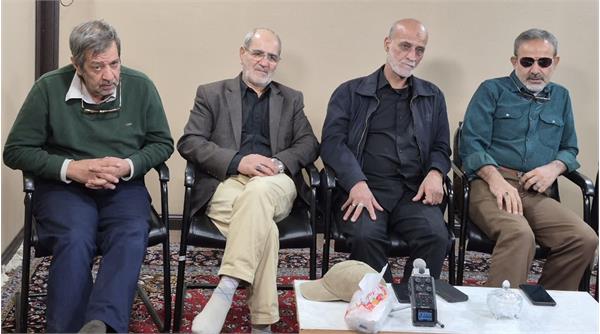 نشست آزادگان اردوگاه رمادی ۶ با محوریت بررسی نقش صلیب سرخ در وضعیت اسرا برگزار شد