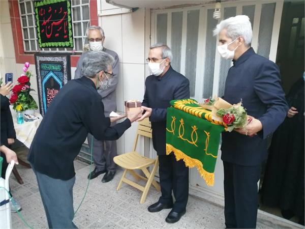 دیدار خادمیاران آستان قدس رضوی با آزاده سرافراز محمدرضا عربی +گزارش تصویری