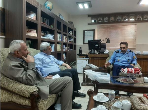 جلسه هم‌اندیشی فرمانده آموزش دانشگاه جنگ ارتش با مدیر موسسه تهران