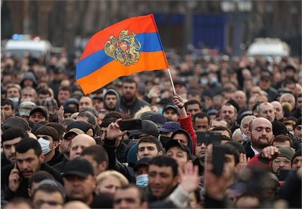 حمله معترضان ارمنی به ساختمان دولت این کشور