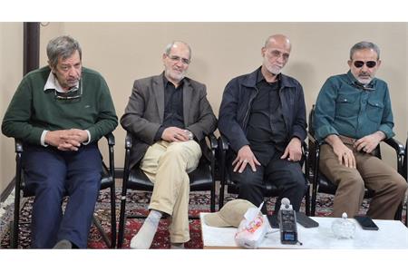 نشست آزادگان اردوگاه رمادی ۶ با محوریت بررسی نقش صلیب سرخ در وضعیت اسرا برگزار شد