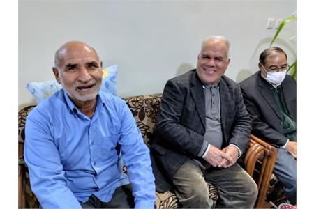 آزادگان شیرازی با یکی از همرزمان خود دیدار کردند