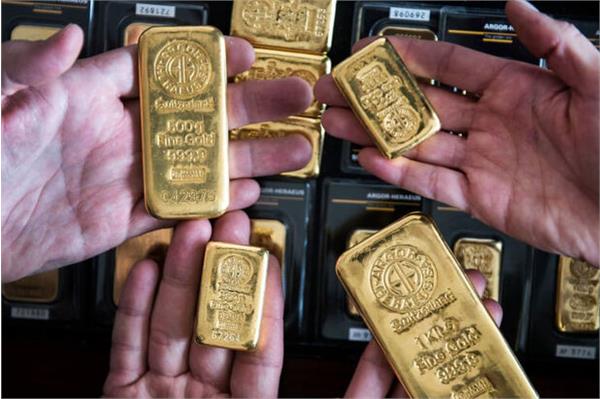 تضعیف قیمت دلار، تقویت قیمت طلا