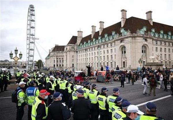 اعتراض هزاران نفر از مردم لندن علیه محدودیت های ضد کرونایی دولت