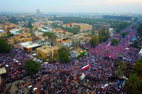 گزارش تصویری از حضور میلیونی مردم عراق در تظاهرات ضد آمریکایی