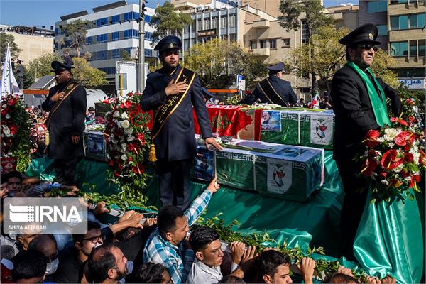 لاله های حرم در آغوش شاهچراغ آرام گرفتند