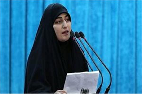 زینب سلیمانی: حجابتان را حفظ کنید تا دشمن آتش بگیرد