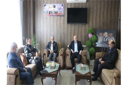 دیدار جمعی از آزادگان با مدیرکل حفظ آثار دفاع مقدس آذربایجان شرقی