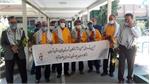آزادگان با هدایا و تقدیم شاخ گل به مدافعان سلامت به بیمارستان شهدای یافت آباد رفتند