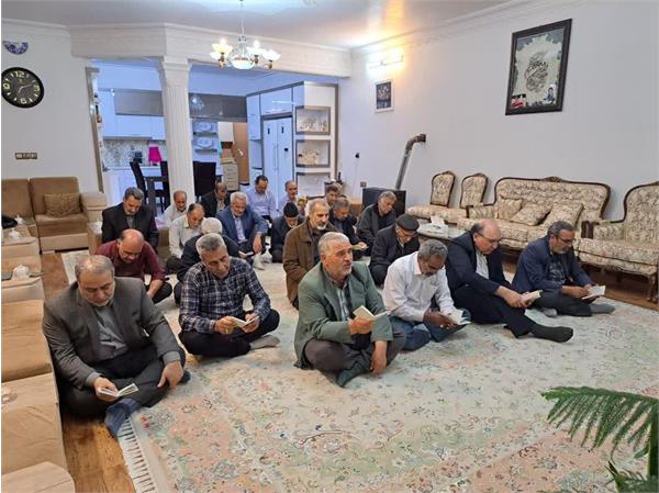 زیارت عاشورا بهانه دورهمی آزادگان نیشابوری