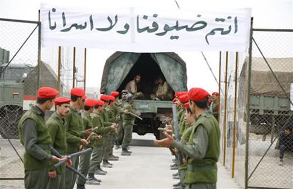 راز خوش‌خدمتی ضد انقلاب به بعثی‌ها/حال و هوای اردوگاه‌های اسرا بعد از فوت امام (ره)