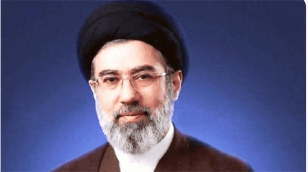 دستور رهبر معظم انقلاب اسلامی(مدظله‌العالی) به ادامه خدمت منصوبان رهبر شهید بر اساس احکام و تدابیر سابق