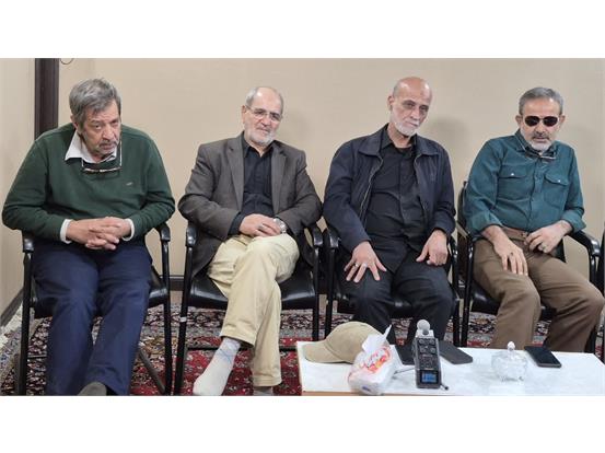 نشست آزادگان اردوگاه رمادی ۶ با محوریت بررسی نقش صلیب سرخ در وضعیت اسرا برگزار شد