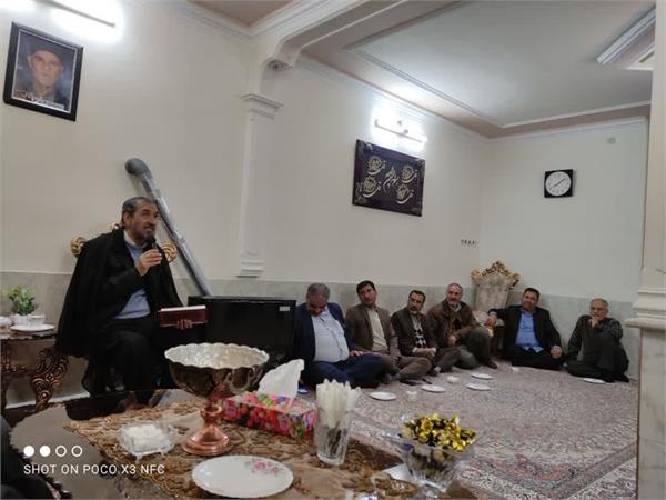تصویر| نشست آزادگان سبزوار با موضوع «تبیین صحیفه سجادیه»