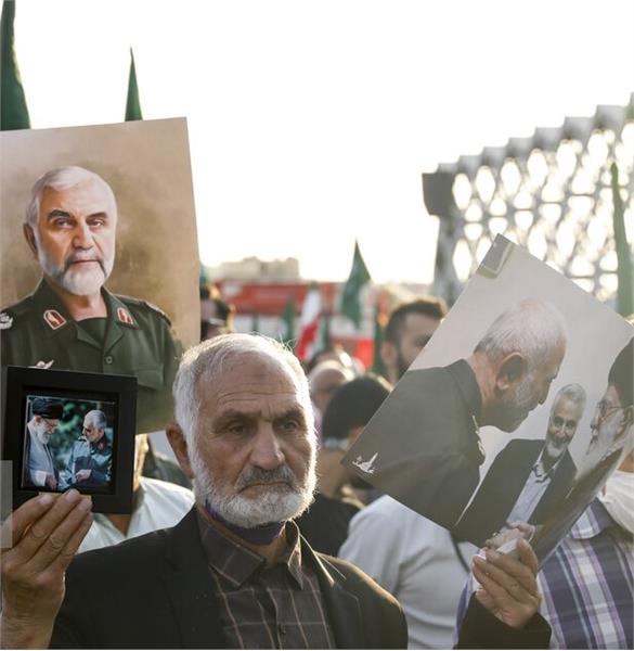 آیین بزرگداشت شهید همدانی در میدان امام حسین (ع) برگزار شد