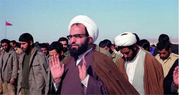نقش‌های‌ روحانیت در حماسه‌ دفاع‌مقدس/ تقدیم‌ بیش از ۴۳۰۰ شهید به وطن