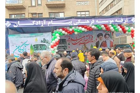 حماسه‌ای به وسعت ایران؛ روایت آزادگان از ۲۲ بهمن امید در دل راهپیمایی پرشور تهران