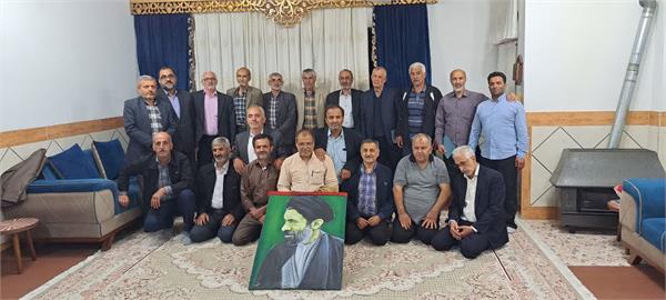 تجلیل از آزادگان معلم و کارگر در جلسه ماهیانه آزادگان بهشهر