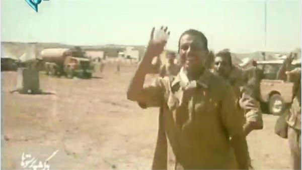لحظات ورود آزادگان اردوگاه موصل ۴ به خاک میهن از مرز خسروی